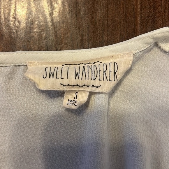 Sweet Wanderer Elegant Cold Shoulder Lightweight Semi-Sheer Blouse, Sz. S. - Picture 7 of 8